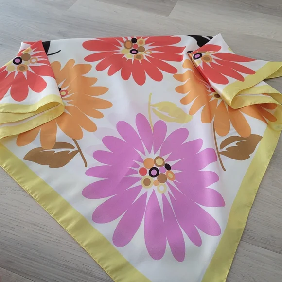 Tie Rack Square Polyester Scarf - Picture 4 of 7